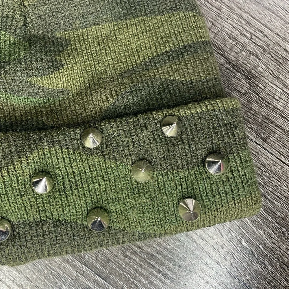 Kids studded spike camouflage beanie warm folded cuffed camo